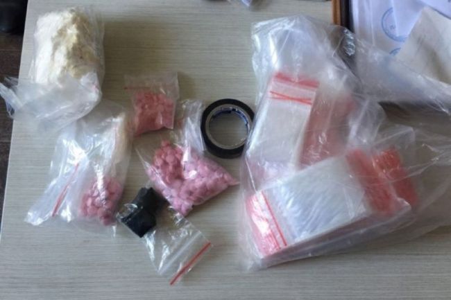 Тульские оперативники задержали в Новомосковске крупных сбытчиков синтетических наркотиков