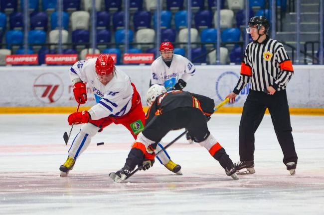 Стартовали игры нового сезона Тульской любительской хоккейной лиги
