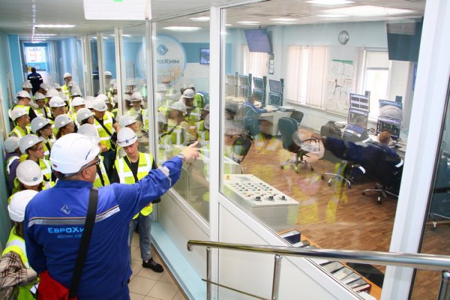 Первые ученики «Созвездия» посетили Новомосковский Азот