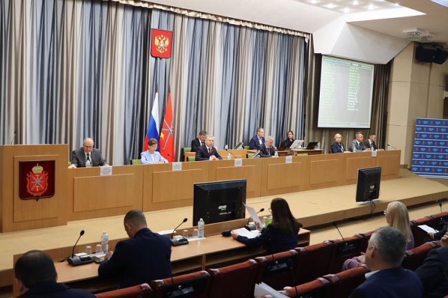 Доходы бюджета области увеличены на 6 миллиардов рублей Доходы бюджета области увеличены на 6 миллиардов рублей