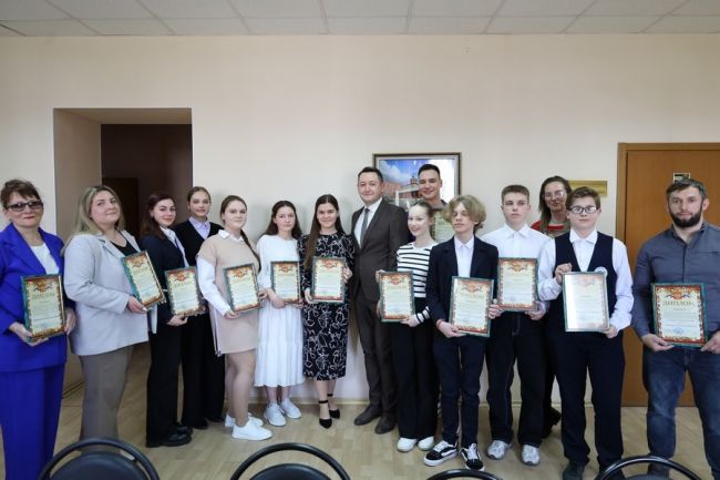 Талантливые и одаренные новомосковцы были отмечены главой администрации города