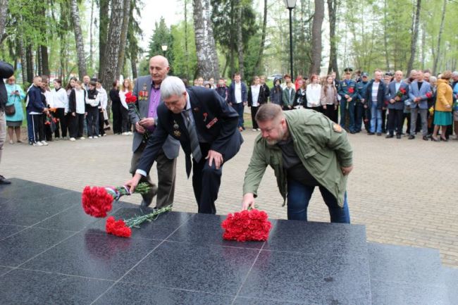 В Новомосковске почтили память чернобыльцев-ликвидаторов