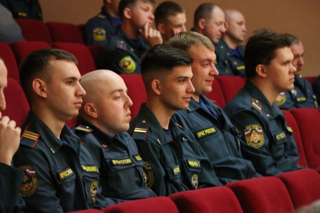 В Новомосковске чествовали сотрудников пожарной охраны