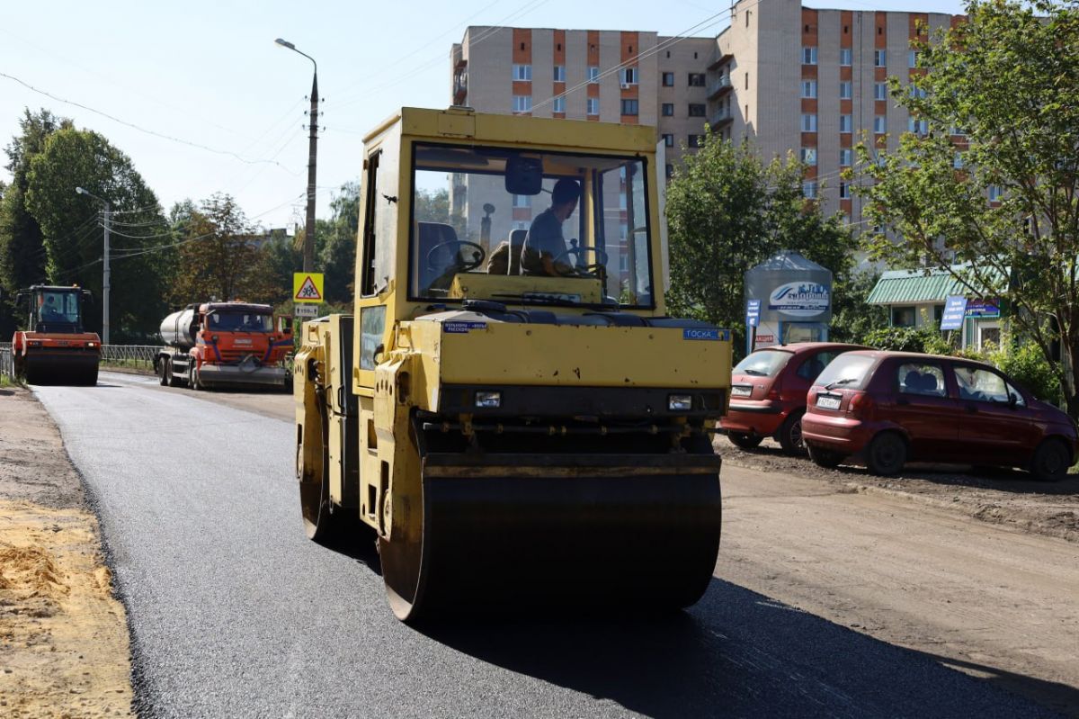 В Новомосковске ремонтируют Проспект Победы