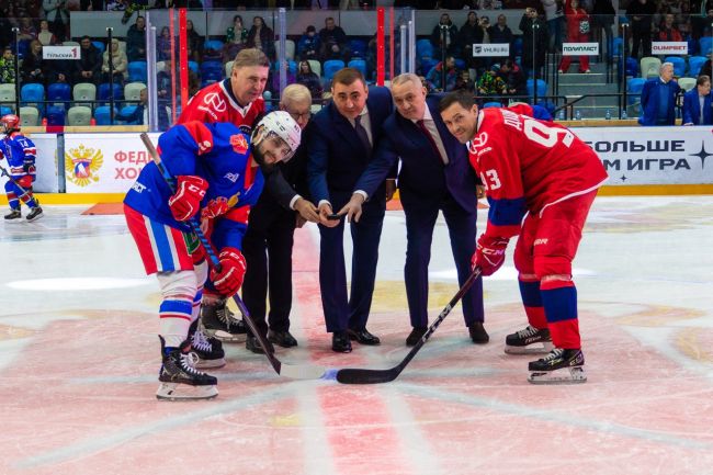 В Туле состоялся гала-матч, посвященный 5-летию «Академии хоккея им. Б.П. Михайлова»