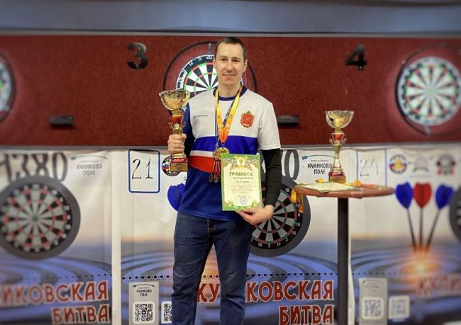 Работник НАК «Азот» стал победителем чемпионата Тульской области по игре в дартс