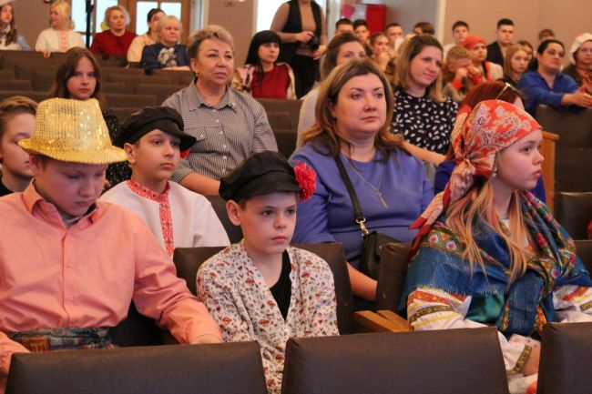 В Новомосковске прошел муниципальный фестиваль-конкурс детских театральных коллективов