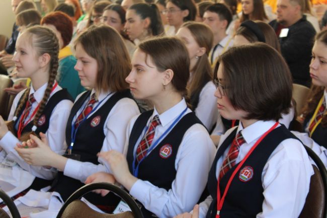В новомосковском лицее стартовал Всероссийский образовательный форум по дебатам
