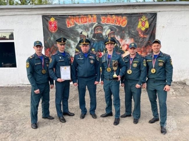 Новомосковские пожарные стали лучшими в области среди звеньев газодымозащитной службы