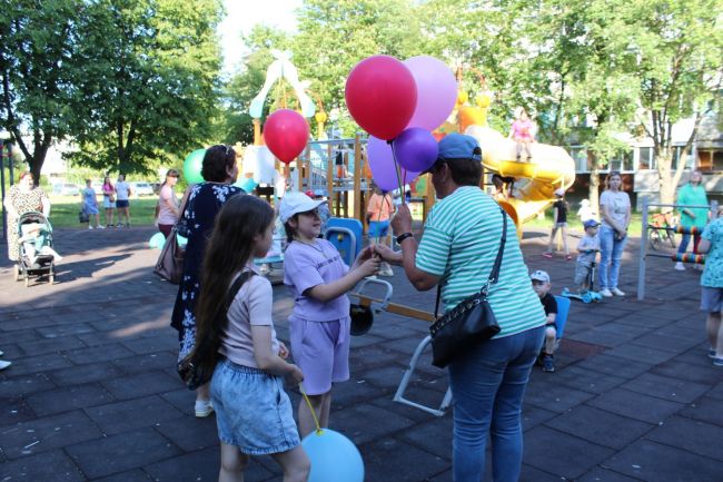 В Новомосковске отметили Международный день соседей