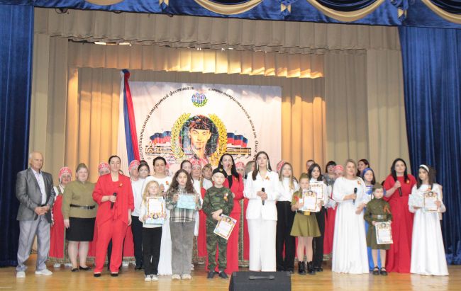 Межмуниципальный фестиваль солдатской песни прошел в Каменском районе Межмуниципальный фестиваль солдатской песни прошел в Каменском районе