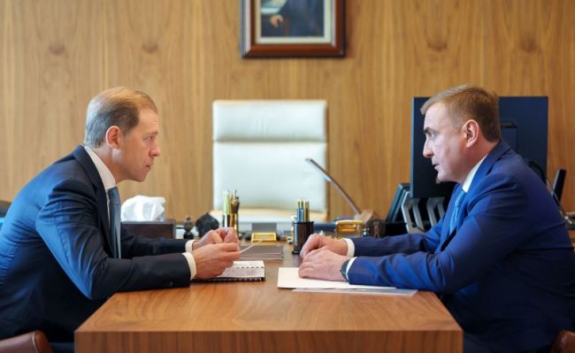 Денис Мантуров и Алексей Дюмин обсудили перспективы развития промышленности в Тульской области