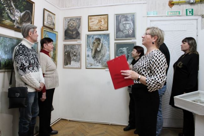 Новомосковцы знакомятся с творческом  тульской художницы Наталии Левченко