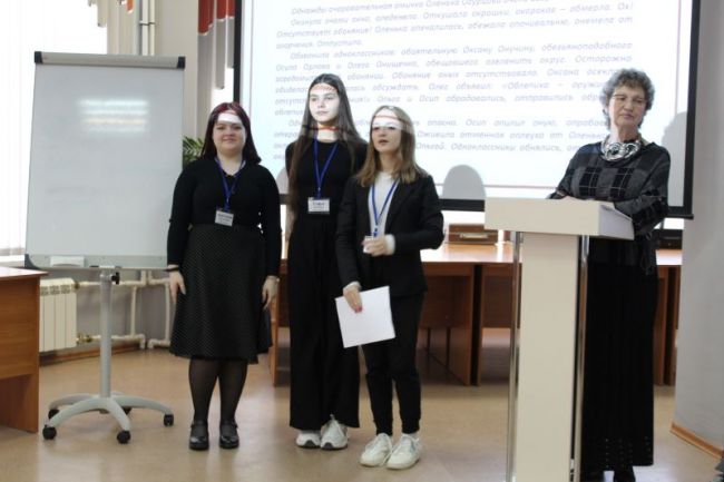 Новомосковские школьники соревновались в игре-конкурсе  «Мы грамотеи-пушкинисты»