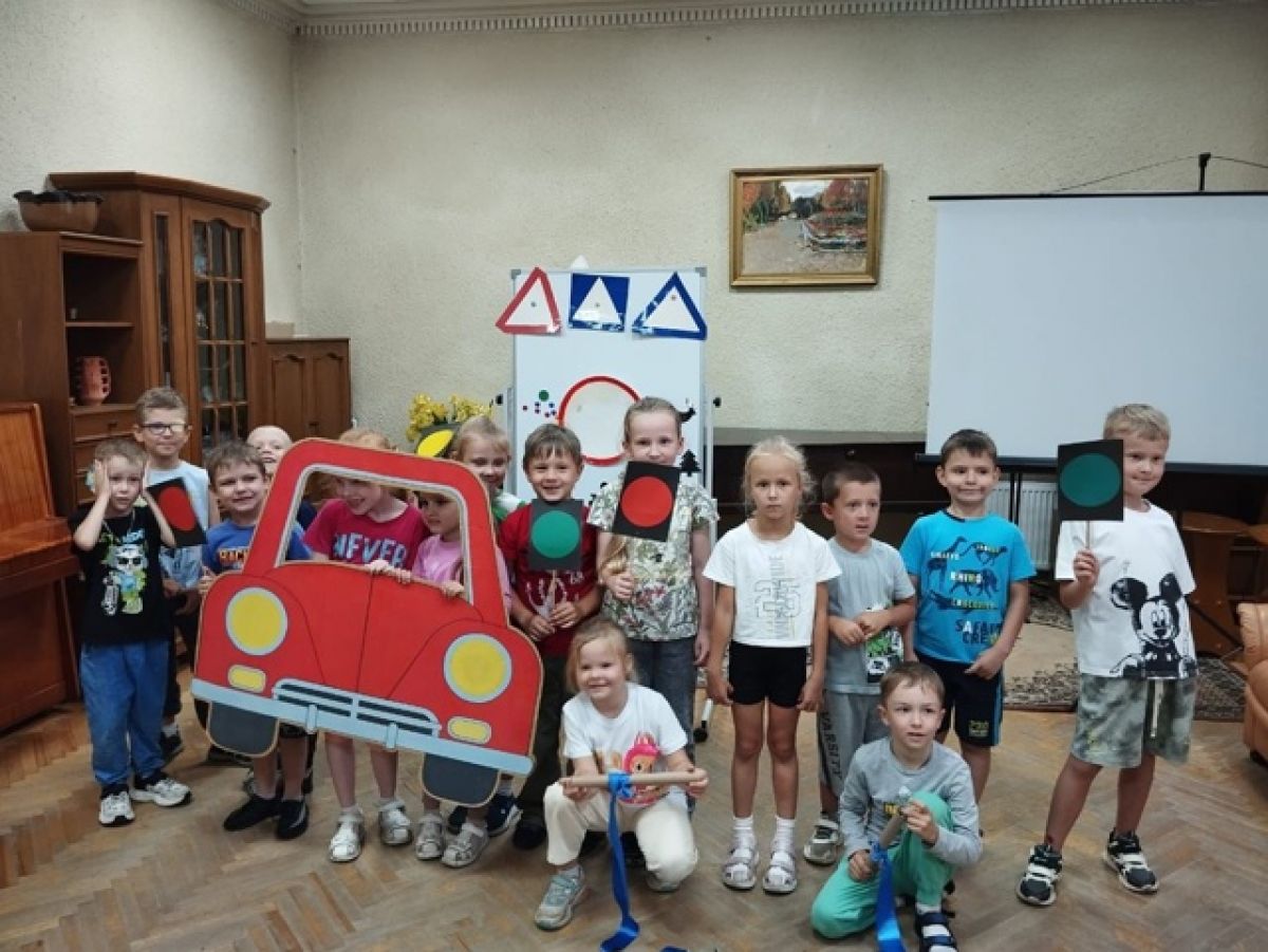 «В гости к зебре» - новомосковский археологический музей посетили воспитанники детского сада