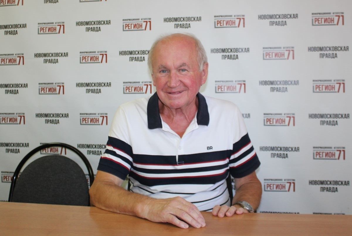 70 лет отметил в эти дни бывший начальник новомосковского УВД Александр Мельхер 70 лет отметил в эти дни бывший начальник новомосковского УВД Александр Мельхер