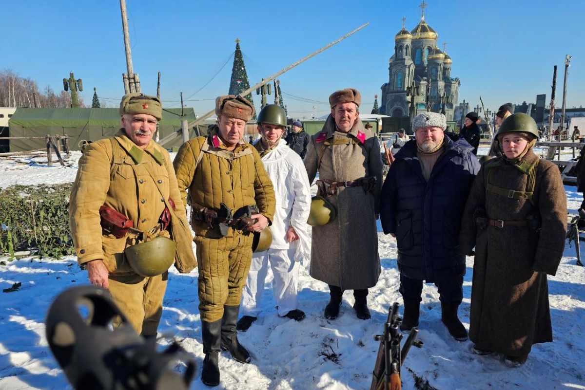 Новомосковцы приняли участие в реконструкции Сталинградской битвы Новомосковцы приняли участие в реконструкции Сталинградской битвы