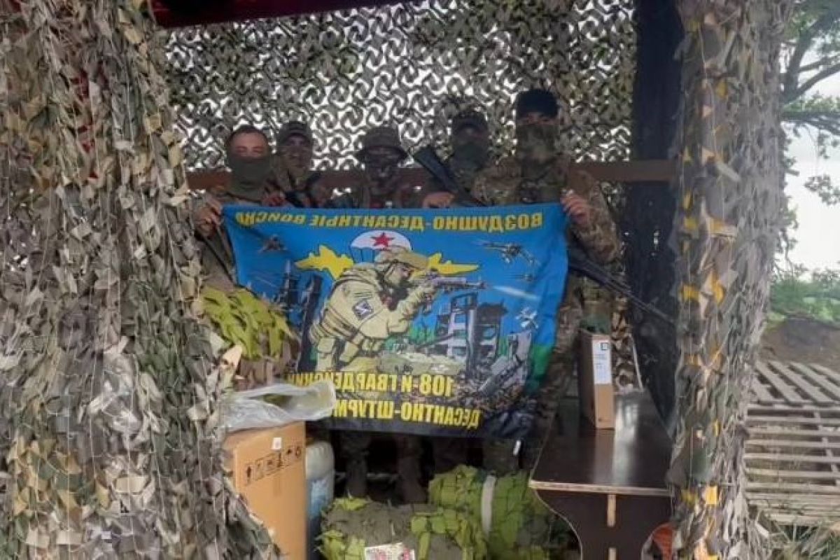 Военнослужащие поблагодарили Дмитрия Миляева и Алексея Эрка за поддержку
