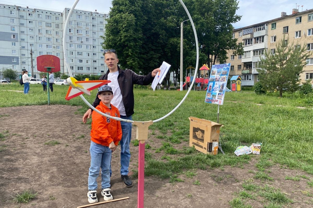 В Новомосковске прошли мини-соревнования по запуску моделей самолетов