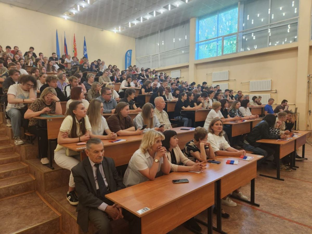 В Новомосковском институте РХТУ состоялась интересная лекция