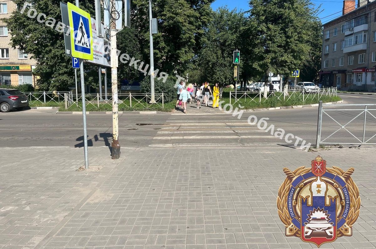 В Новомосковске автомобиль сбил ребенка на пешеходном переходе