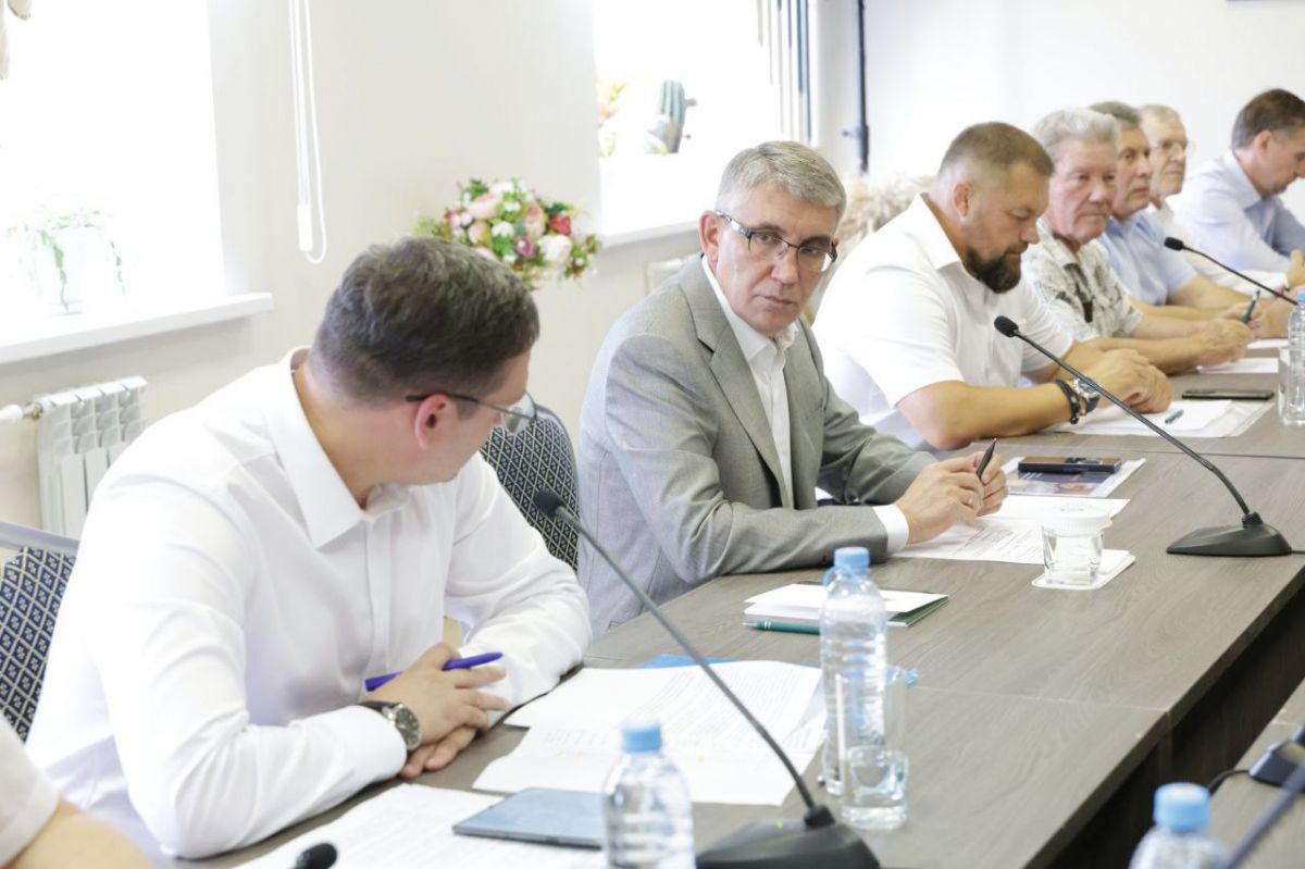 Дмитрий Миляев провел встречу с сельхозпроизводителями
