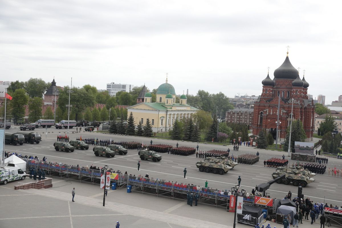 В Туле состоялся военный парад В Туле состоялся военный парад