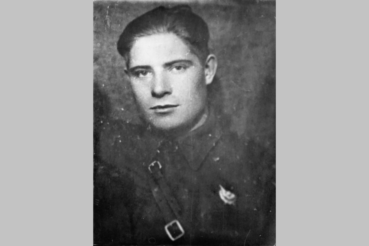 Сражались на нашей земле. Иван Сарычев Сражались на нашей земле. Иван Сарычев
