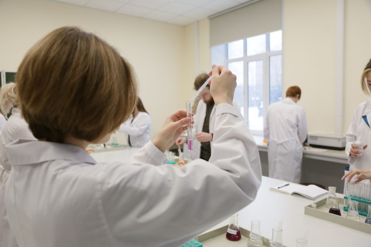 Дмитрий Миляев подписал закон о повышении размера премий, присуждаемых за выдающиеся достижения в сфере науки Дмитрий Миляев подписал закон о повышении размера премий, присуждаемых за выдающиеся достижения в сфере науки