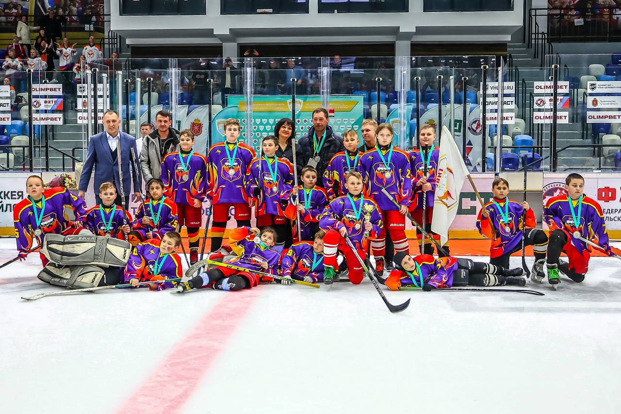 «Звенит в ушах лихая музыка атаки…»