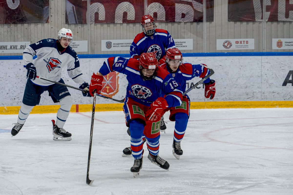 «АКМ-Новомосковск» вырвал победу по буллитам у «Чайки»
