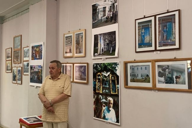 В историко-художественном музее Новомосковска открылась фотовыставка Николая Лобанова «Уличное искусство»