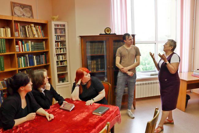В центральной городской библиотеке Новомосковска прошел мастер-класс по ораторскому искусству