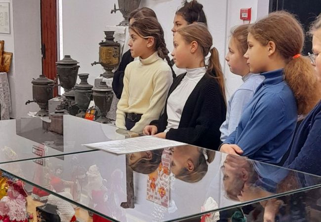 Одоевские школьники узнали об истории филимоновского промысла