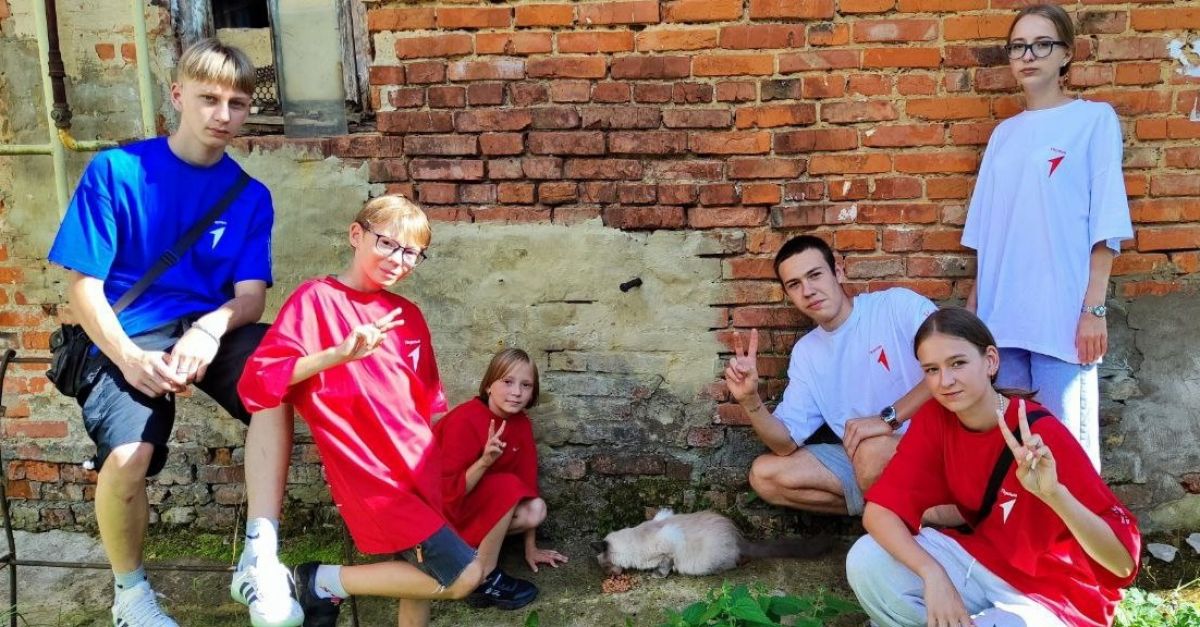 Активисты одоевского отделения Движение Первых убрались в городском парке Активисты одоевского отделения Движение Первых убрались в городском парке