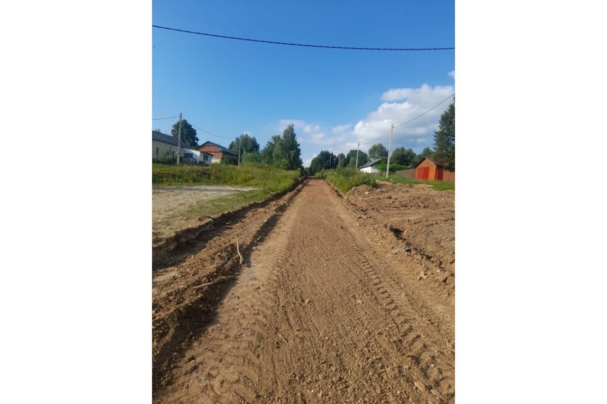 В Одоевском районе продолжаются работы по ремонту дорог местного значения.