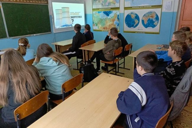 В стрелецкой школе Одоевского района знакомили с атомными технологиями