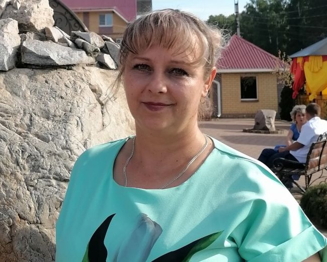 Олеся Суворова: Давайте покажем свою сплочённость и любовь к Родине!