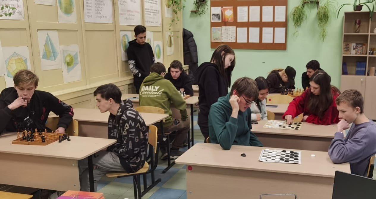 В Одоевском колледже провели турнир по шашкам и шахматам