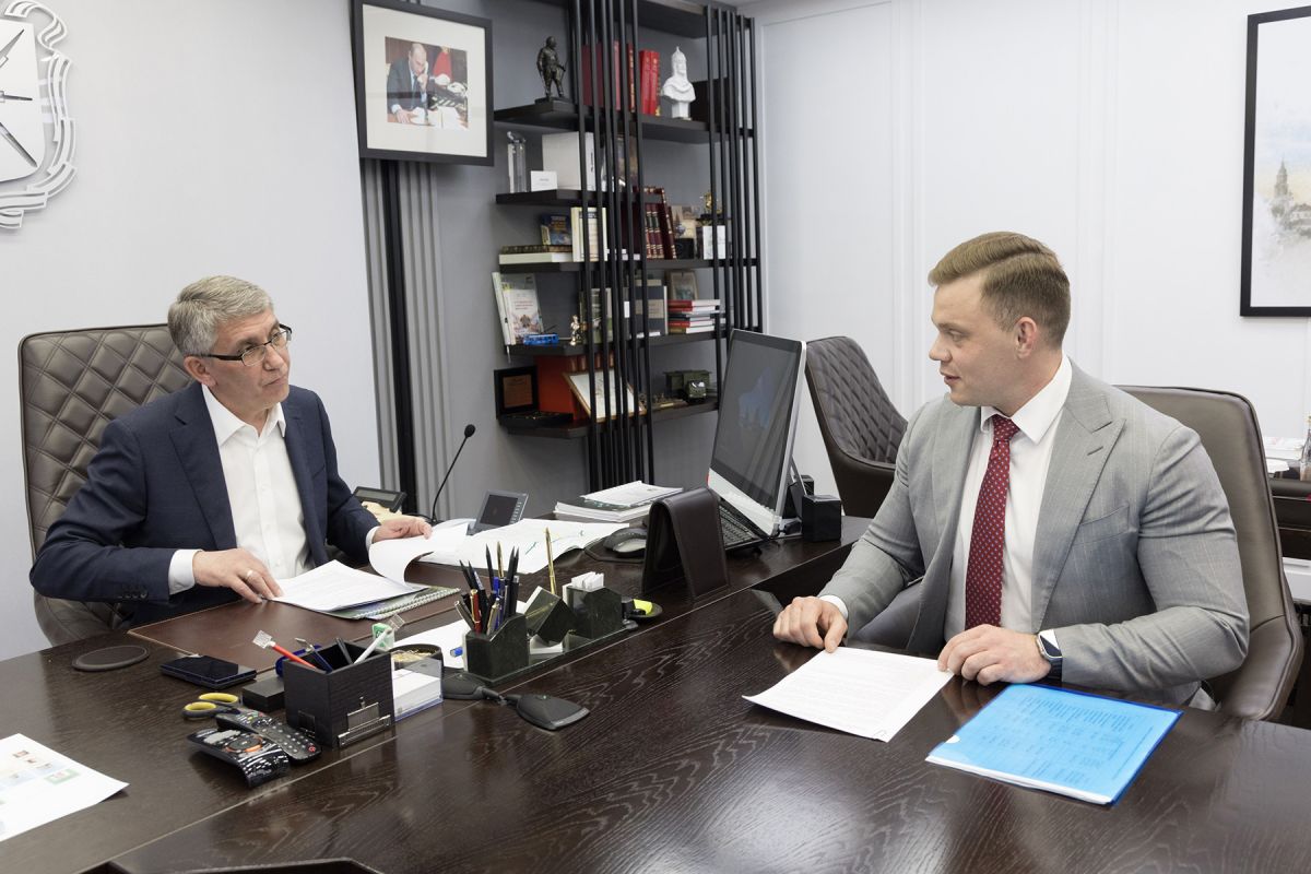 Дмитрий Миляев провел рабочую встречу с директором ГУ ТО «Тульские парки» Дмитрий Миляев провел рабочую встречу с директором ГУ ТО «Тульские парки»