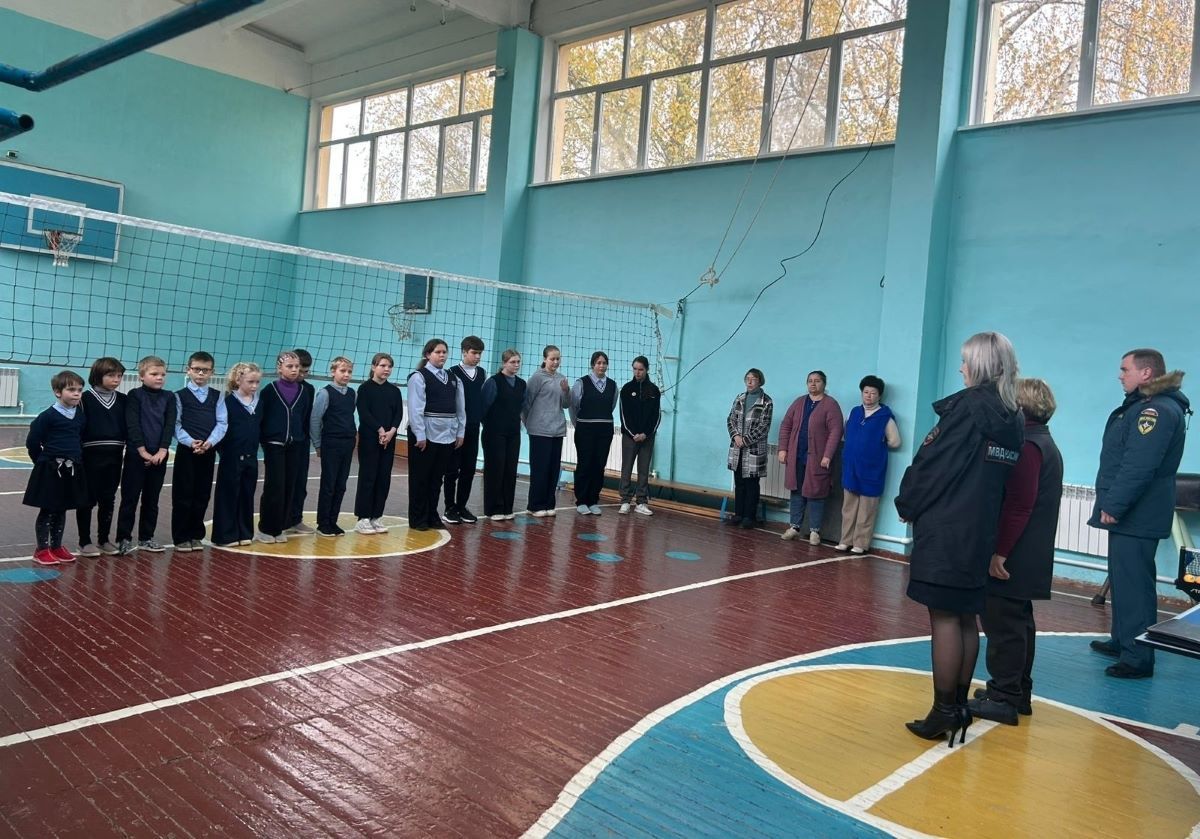 В Сомовской основной школе прошло профилактическое мероприятие с участием экстренных служб В Сомовской основной школе прошло профилактическое мероприятие с участием экстренных служб