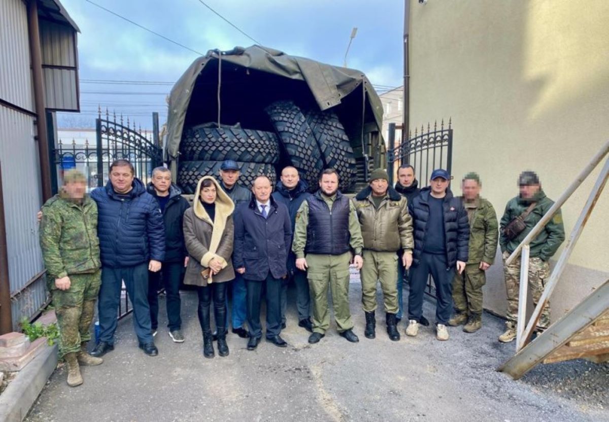 Никита Чусов принял участие в отправке гуманитарного груза для военнослужащих