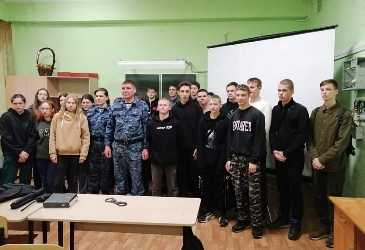 В одоевском колледже состоялась встреча с сотрудниками Федеральной службы судебных приставов В одоевском колледже состоялась встреча с сотрудниками Федеральной службы судебных приставов