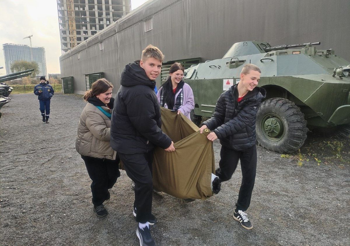 Рылёвские школьники совершили квест-бросок «Отряд «Передовой» Рылёвские школьники совершили квест-бросок «Отряд «Передовой»