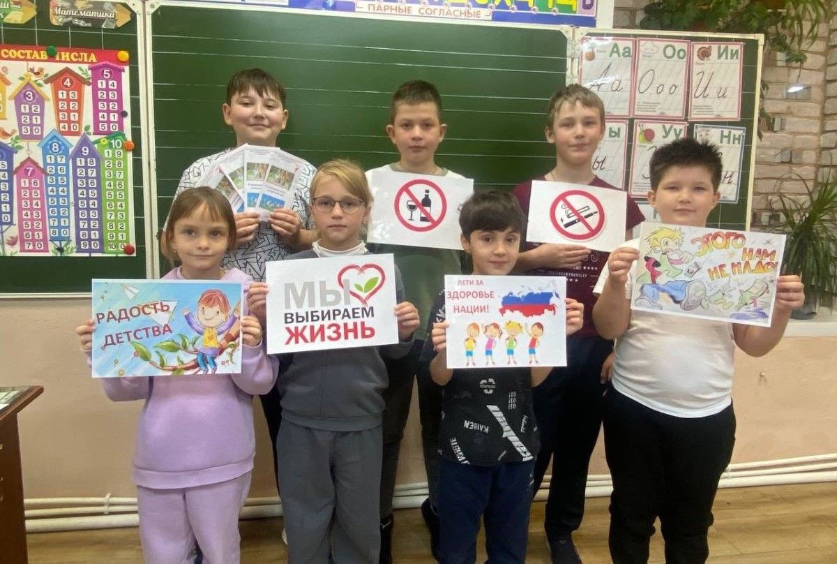 Молодёжь Одоева выбирает ЗОЖ Молодёжь Одоева выбирает ЗОЖ