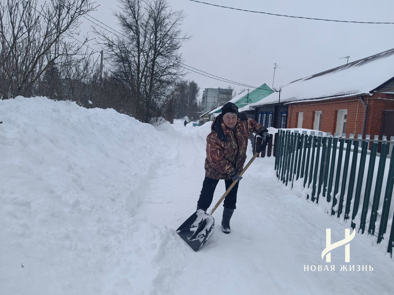 Одоевцы убирают последствия снегопада