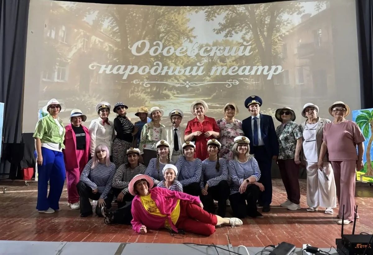 Одоевский народный театр снова покорил «Краинку»