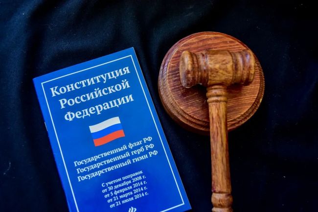 В суд уголовное дело в отношении москвички, которая обвиняется в совершении преступления против порядка управления