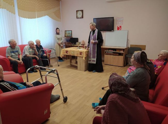 Получатели социальных услуг из Плавска встретили Благовещение Пресвятой Богородицы