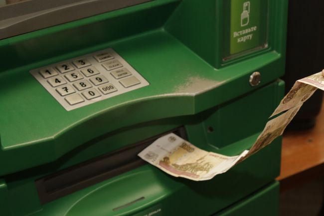 Эксперт объяснила, что делать, если банкомат неправильно посчитал деньги